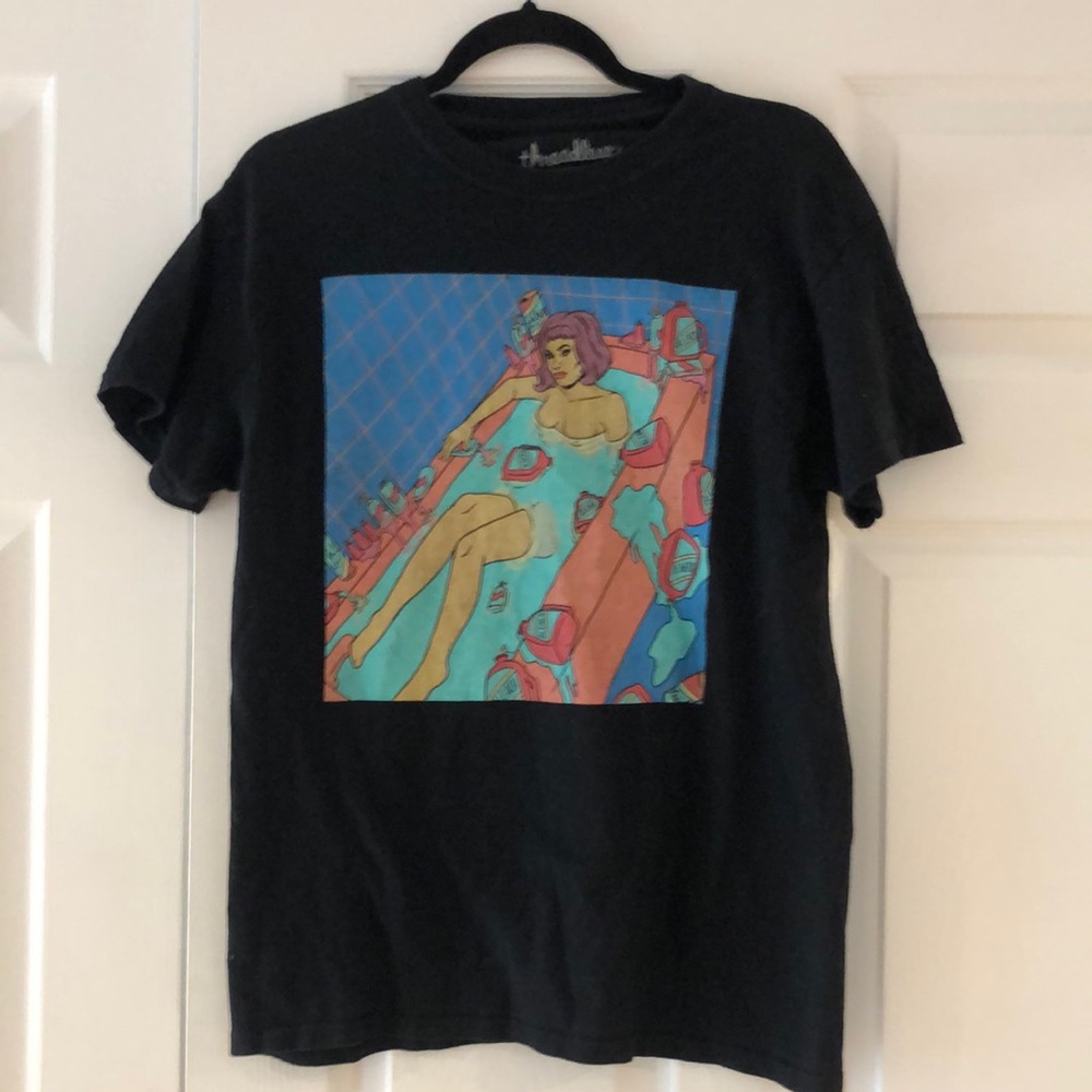 Graphic tee